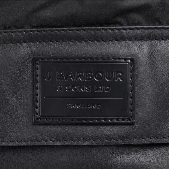 Barbour " Black Label" , Insulated, Weather proof,  Soay Wax Jacket w/ Hood - Picture 2 of 4